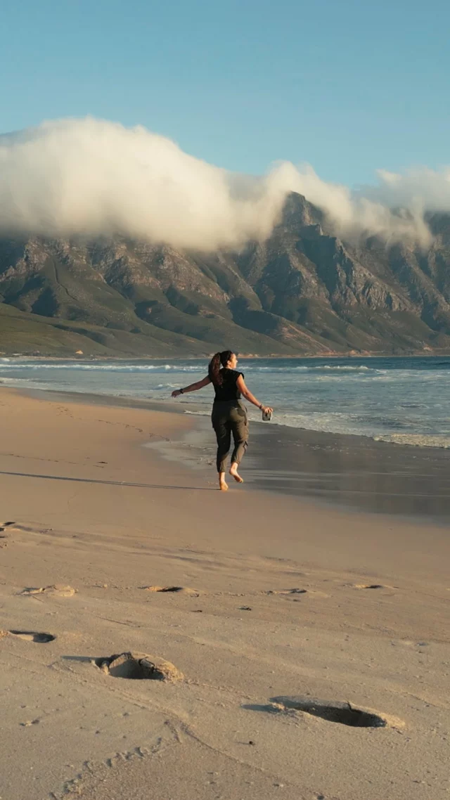 Let me follow my dreams all my life, please 🩵
Nothing more to ask.  #southafrica #kogelbay #afriquedusud #solotravelgirl